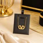 Designer-Inspired Crystal Pendant Necklace – Gold Plated